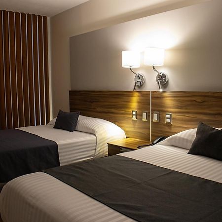 Estanza Hotel & Suites Morelia Exterior photo