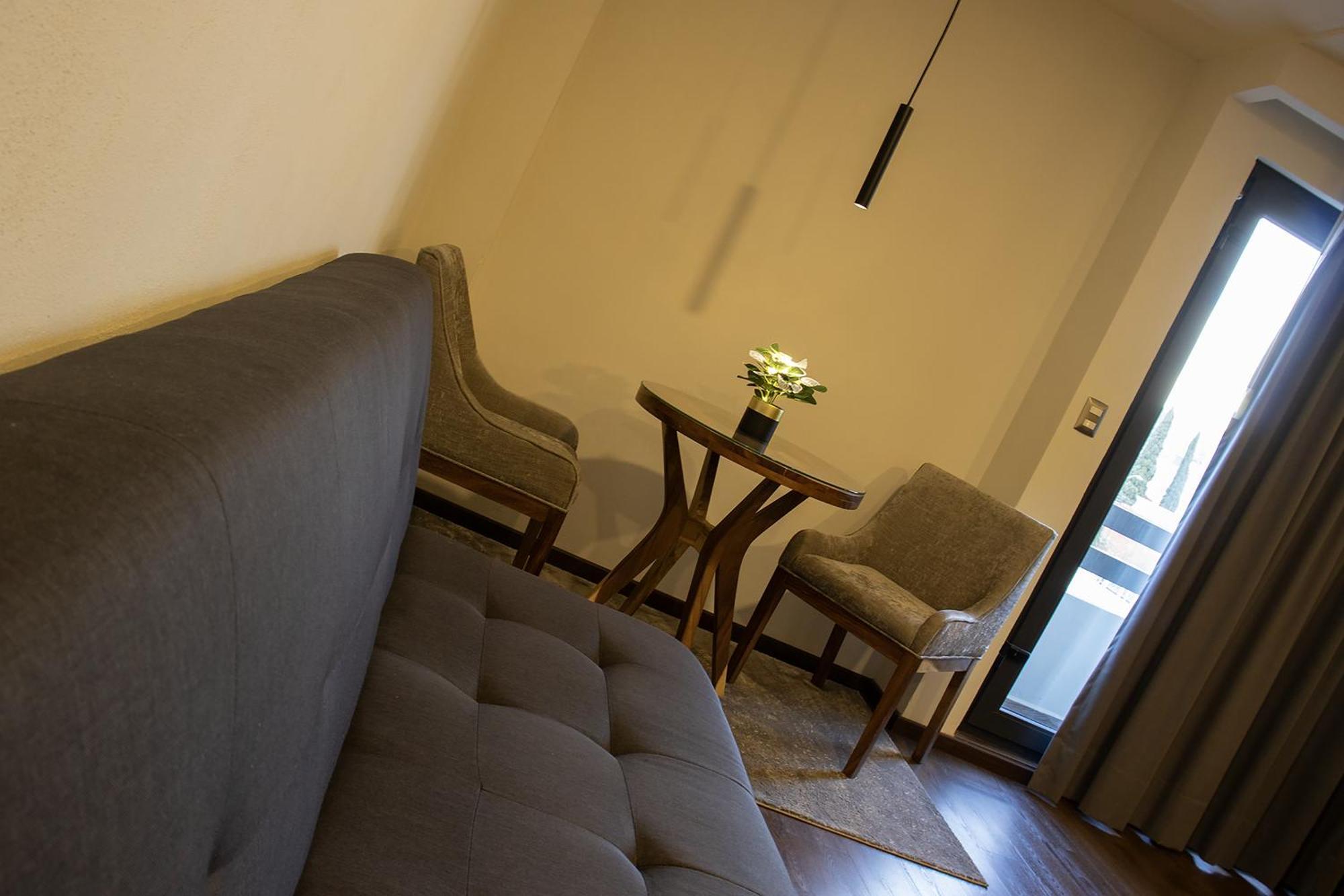 Estanza Hotel & Suites Morelia Exterior photo