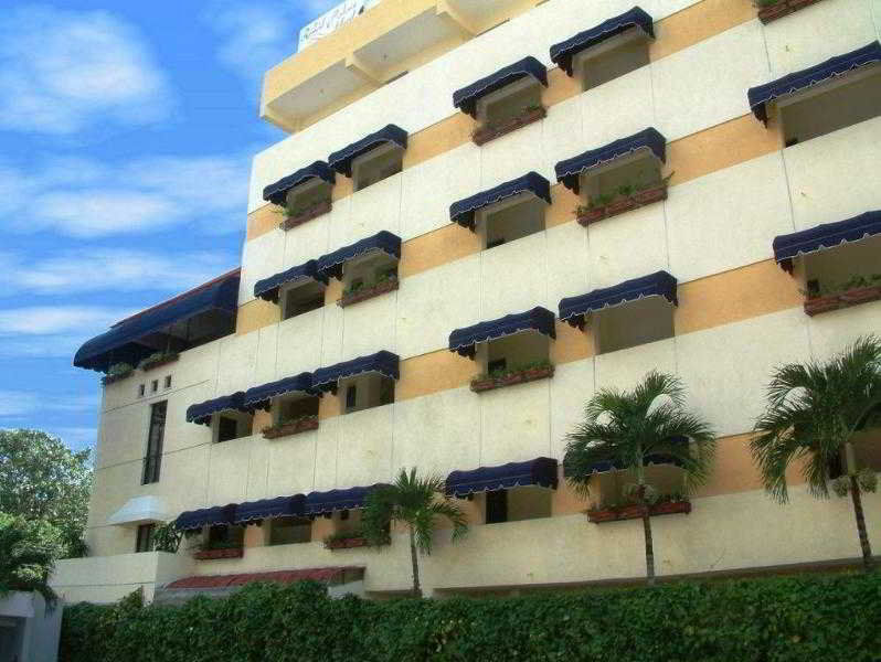Estanza Hotel & Suites Morelia Exterior photo